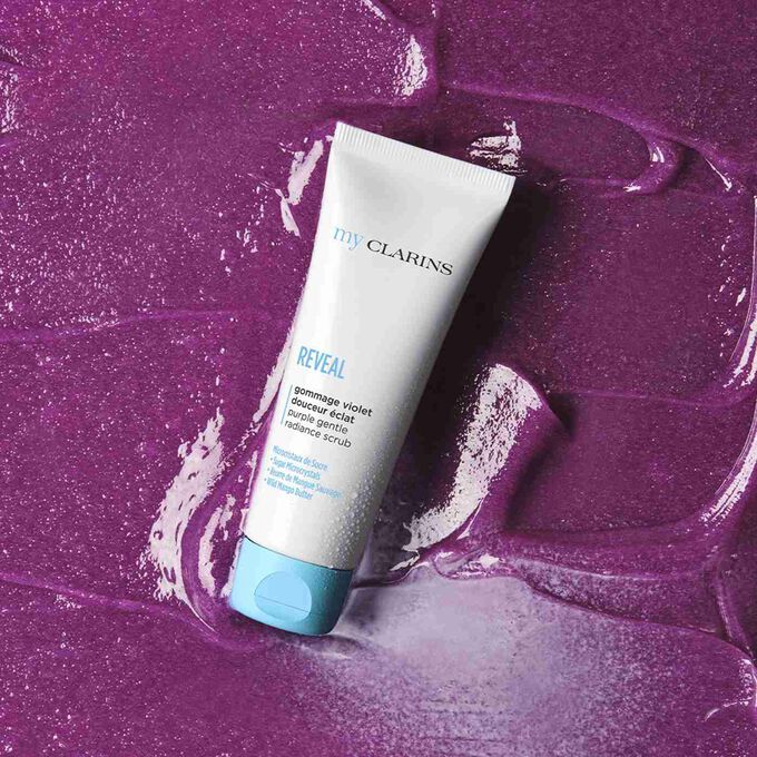 REVEAL purple gentle radiance scrub - Sanftes Gesichtspeeling für strahlende Haut